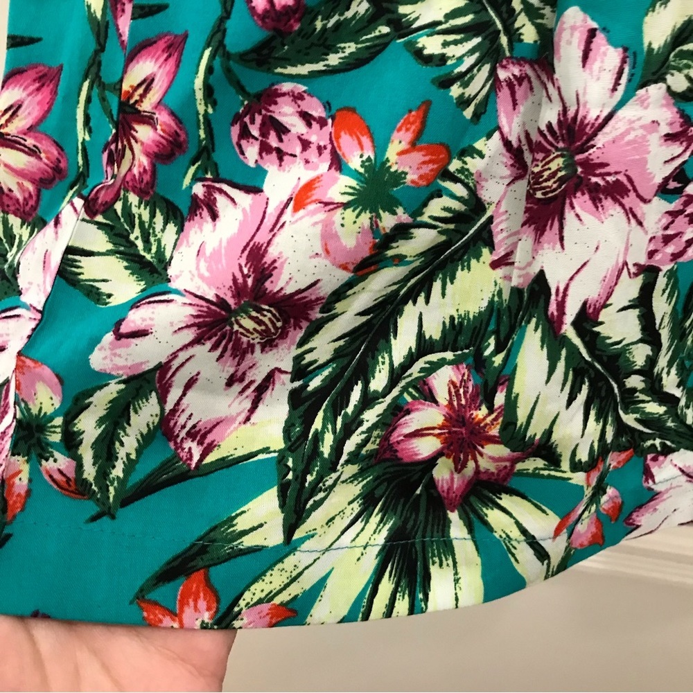 NWT Walter Baker Jasmine Shorts large Amazon Tropic floral green - Picture 5 of 11